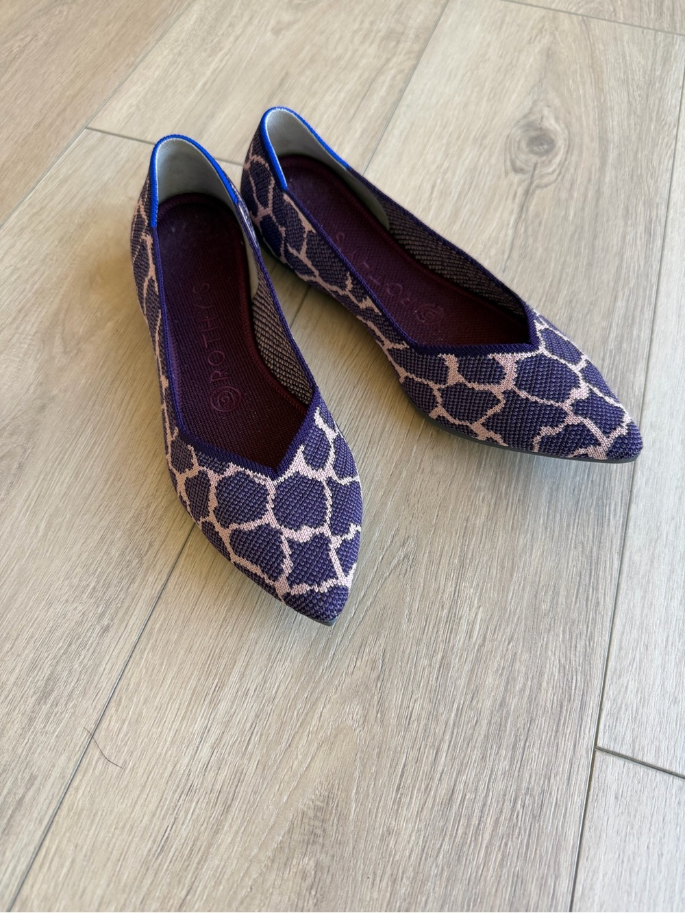 Rothy's The Point Flats Womens 7.5 Violet Giraffe Animal Print Pointed Toe